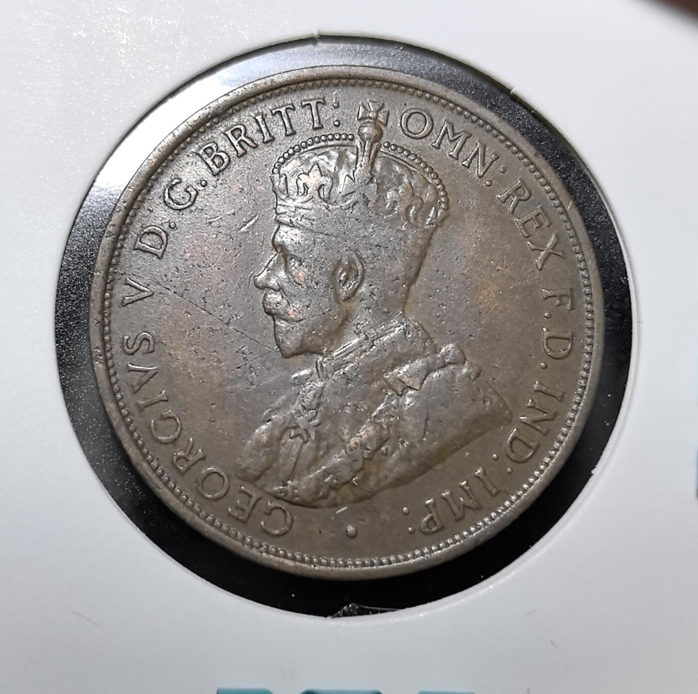 外国优质老铜币纪念币银币专场，周六晚上九点倒数截拍，满百包邮，周日发货,可寄存半年，喜欢朋友微信扫描二维码可直接参拍 英皇属地泽西1923 年 1/12 先令铜币，发行于乔治五世统治时期，泽西作为英国皇家属地，沿用英镑辅币体系发行本土货币。三狮纹章是泽西的传统象征，该币是一战后英国殖民体系稳固、海峡群岛经济恢复的实物遗存，见证了英帝国巅峰时期的地方货币制度。