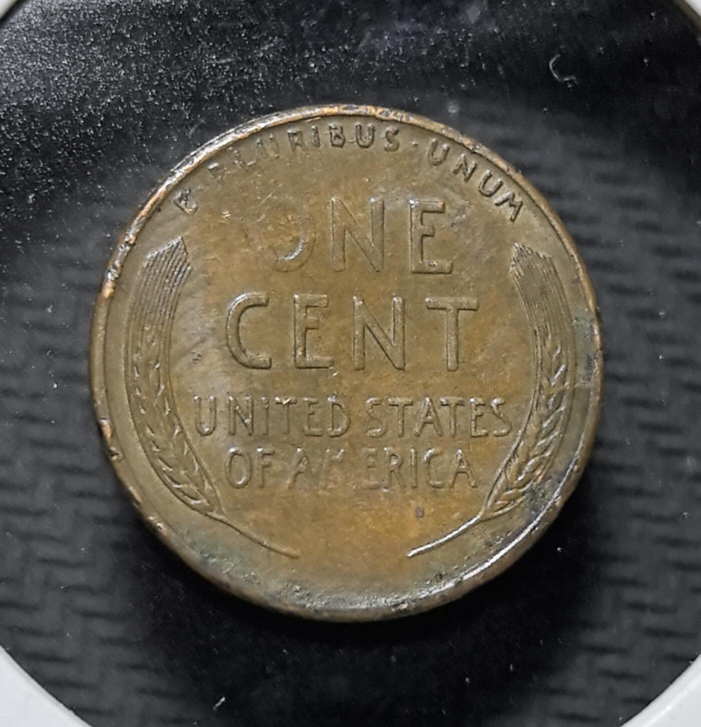 外国优质老铜币纪念币银币专场，周六晚上九点倒数截拍，满百包邮，周日发货,可寄存半年，喜欢朋友微信扫描二维码可直接参拍