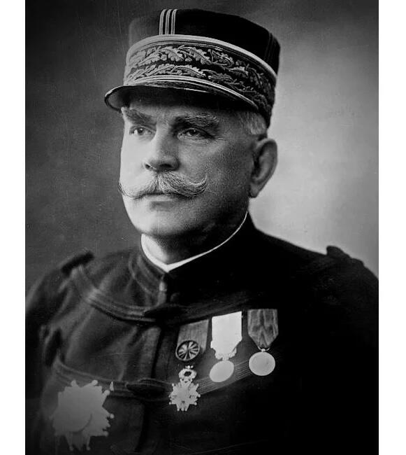 【艺术】法国艺术大章1914年 一战名将霞飞元帅马恩河战役战前演讲 高浮雕精制超大铜章 68MM 138克   