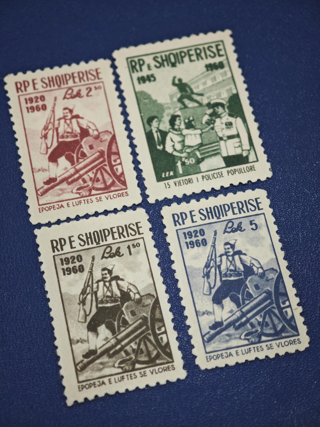 橙子收藏第八期(社会主义国家邮票专场) 阿尔巴尼亚人民共和国（RP e Shqiperise）于1960年发行的两组纪念邮票，共4枚，属于该国早期社会主义主题邮政票品。发罗拉战役40周年纪念邮票（3枚）人民公安15周年纪念邮票（1枚）