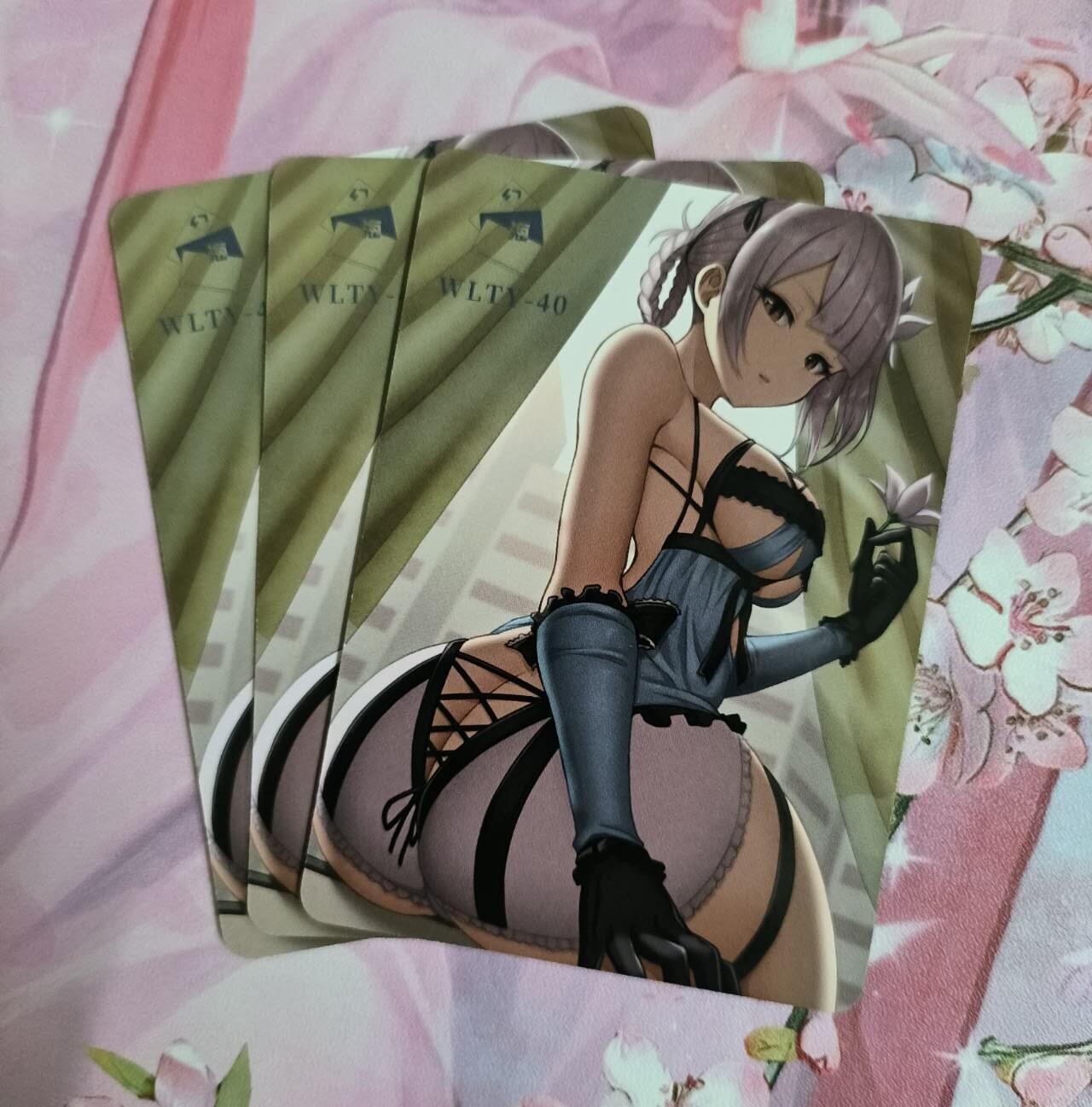 龙虎卡牌-八二场（满200元包邮，无佣金，每周六结拍，欢迎送拍） 折光彩闪3张 国风萝莉 三宫