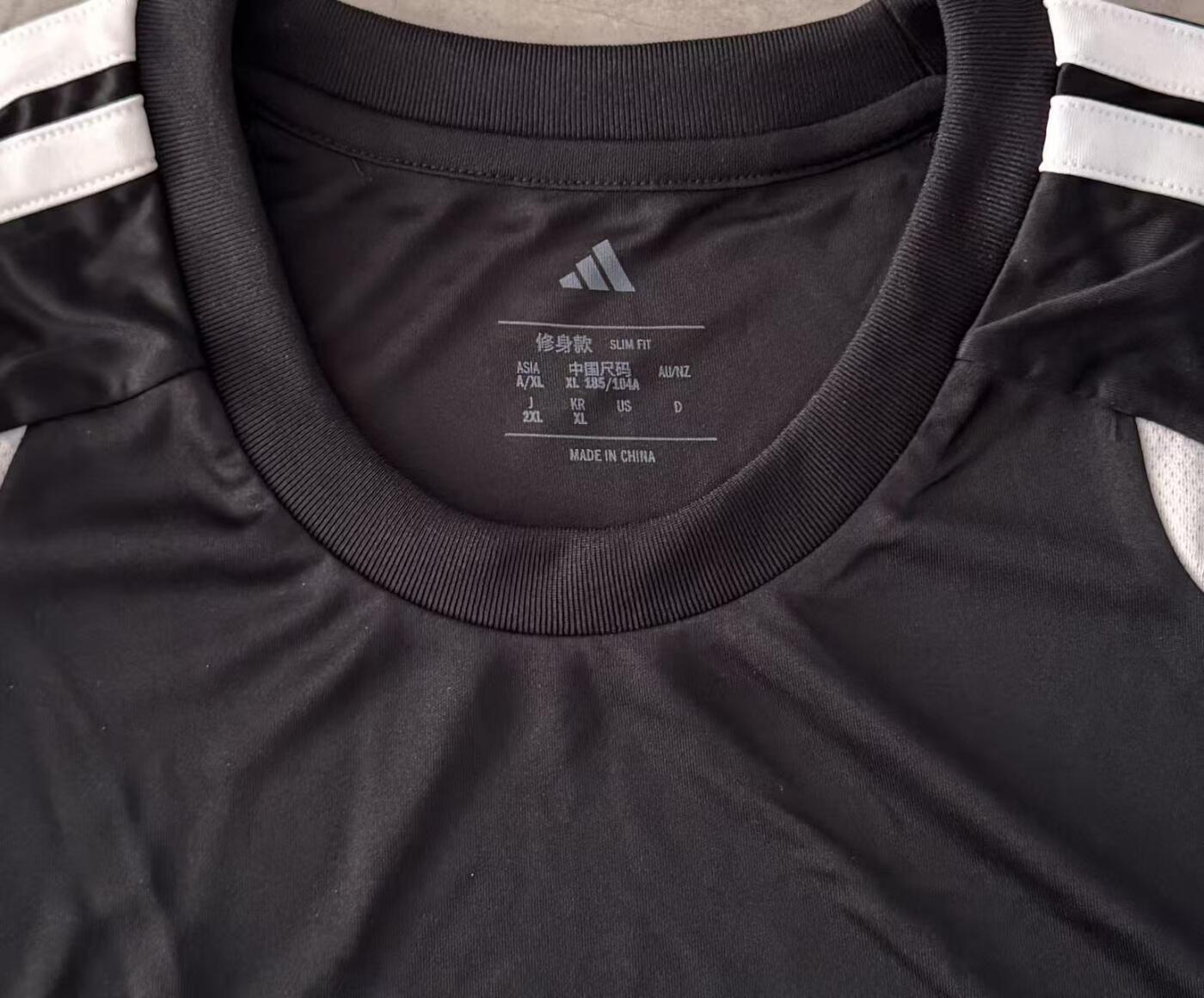 零元拍：大卫·贝克汉姆亲签Adidas Predator by Beckham主题T恤，小贝本人尺码，签于2026年3月20日猎鹰30周年×贝克汉姆联名球鞋产品发布会！