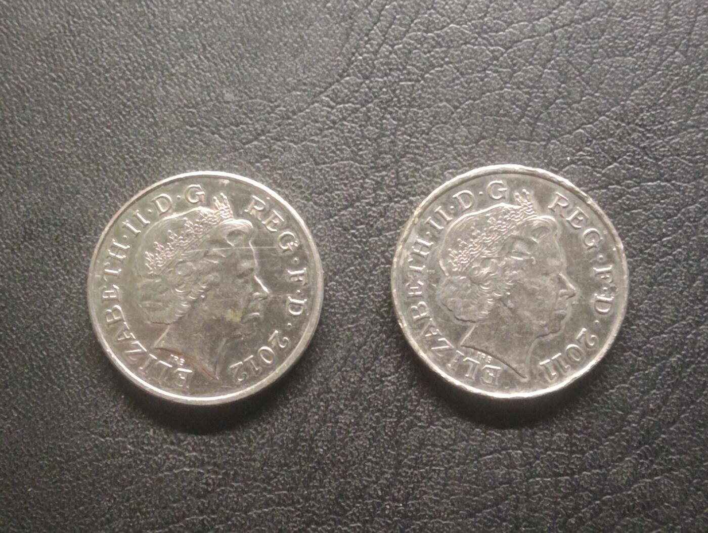 荟藏特别场次第十五期——“社长的硬币堆” 英国盾徽版10便士两个