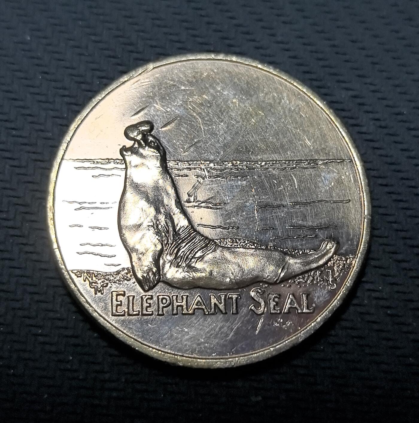 外国优质老铜币纪念币银币专场，周六晚上九点倒数截拍，满百包邮，周日发货,可寄存半年，喜欢朋友微信扫描二维码可直接参拍 加州象海豹纪念章