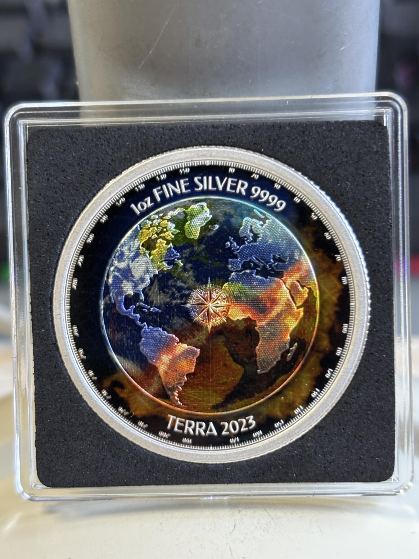 第197期拍卖 纽埃2023年全球变暖燃烧地球系列3彩色1盎司纪念银币，999银，发行100枚银价584