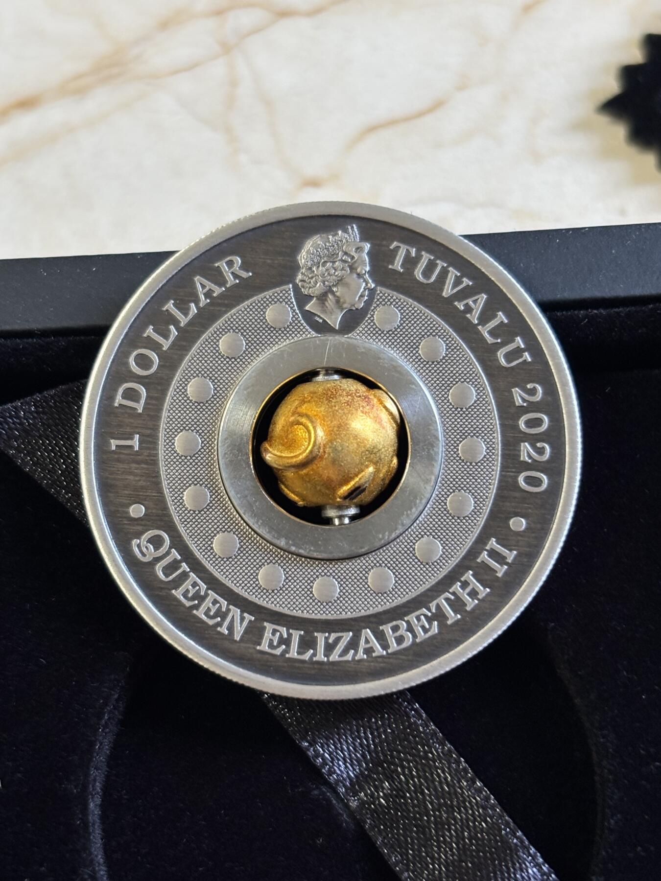 第197期拍卖 图瓦卢2020年旋转中国生肖鼠1盎司仿古纪念银币，999银，发行3000枚