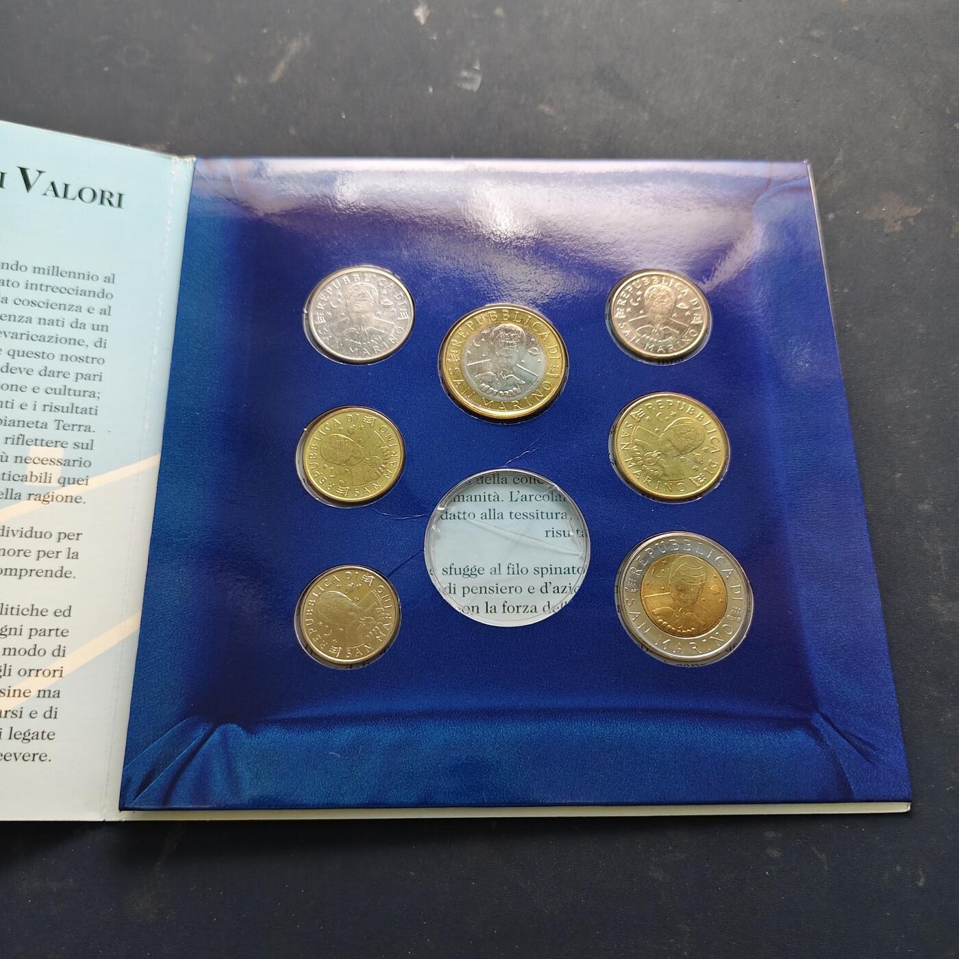 【全场包邮】纯粹捡漏拍521场 意大利+圣马力诺官方封装套币3套一组-意大利1999年10枚套（无银币）+圣马力诺2000年7枚套（无银币）+圣马力诺2001年7枚套币（无银币）