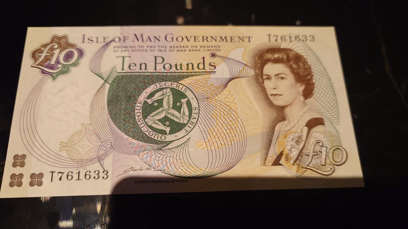 世界钱币～微拍第245期暨2026年第26期  新货卖剩品种部分上架提供选购 马恩岛10镑 全新绝品无4尾号633