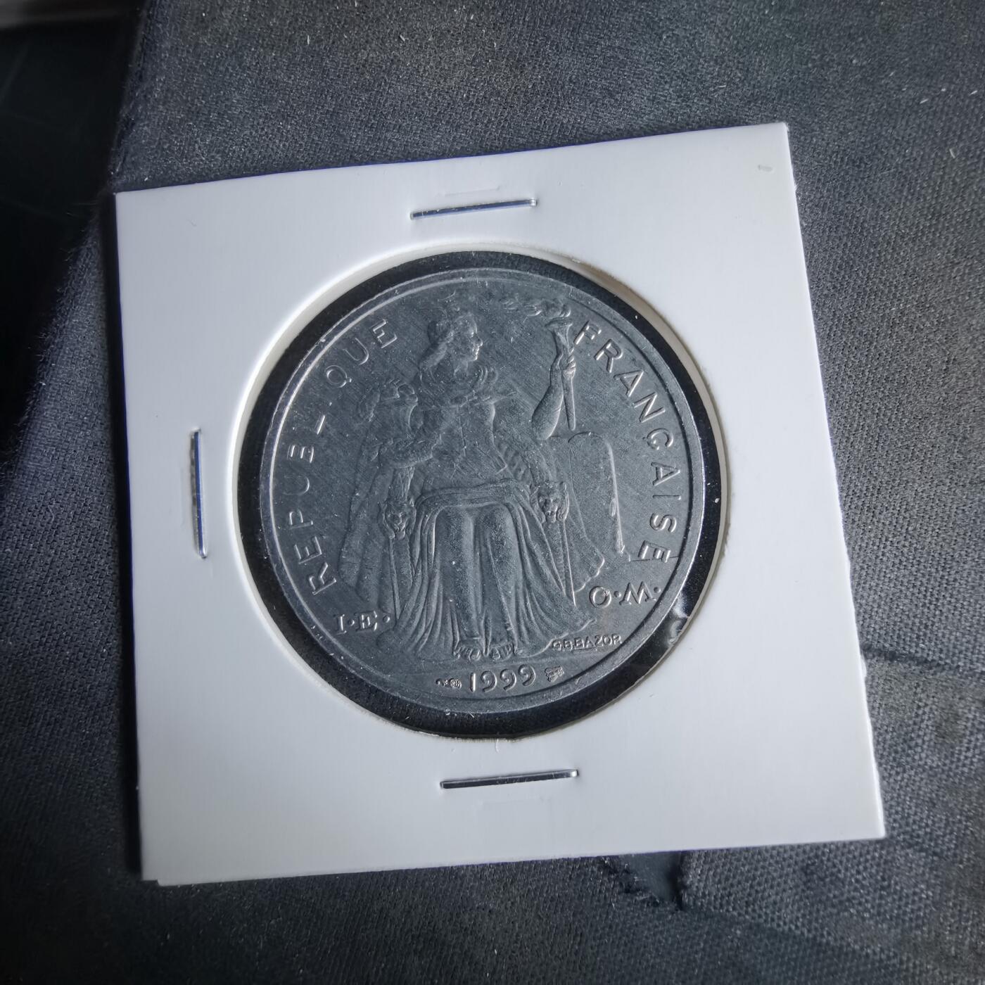 沼泽如烟--第1047场 法属新喀里多尼亚1999年5法郎