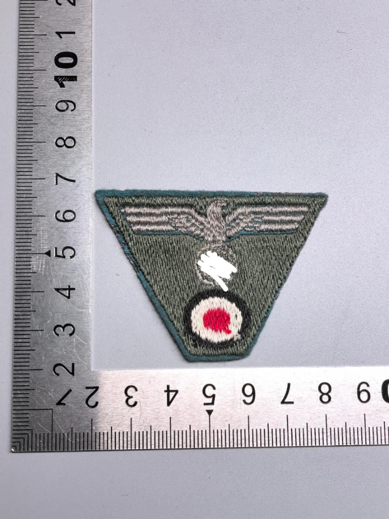 小驴勋章奖章收藏4月11日周六晚六点拍卖（珍爱和平，收藏战争，铭记历史，勿忘国耻，忠党爱国。有偿代拍，送拍规则在简介最后，参拍须阅读规则后再参拍，关系到运费包装发货时效真假辨别等关键信息，拍卖时不再发原图，看大图店主微信码在拍卖店铺介绍里） 现代工艺品 布帽徽 非原品