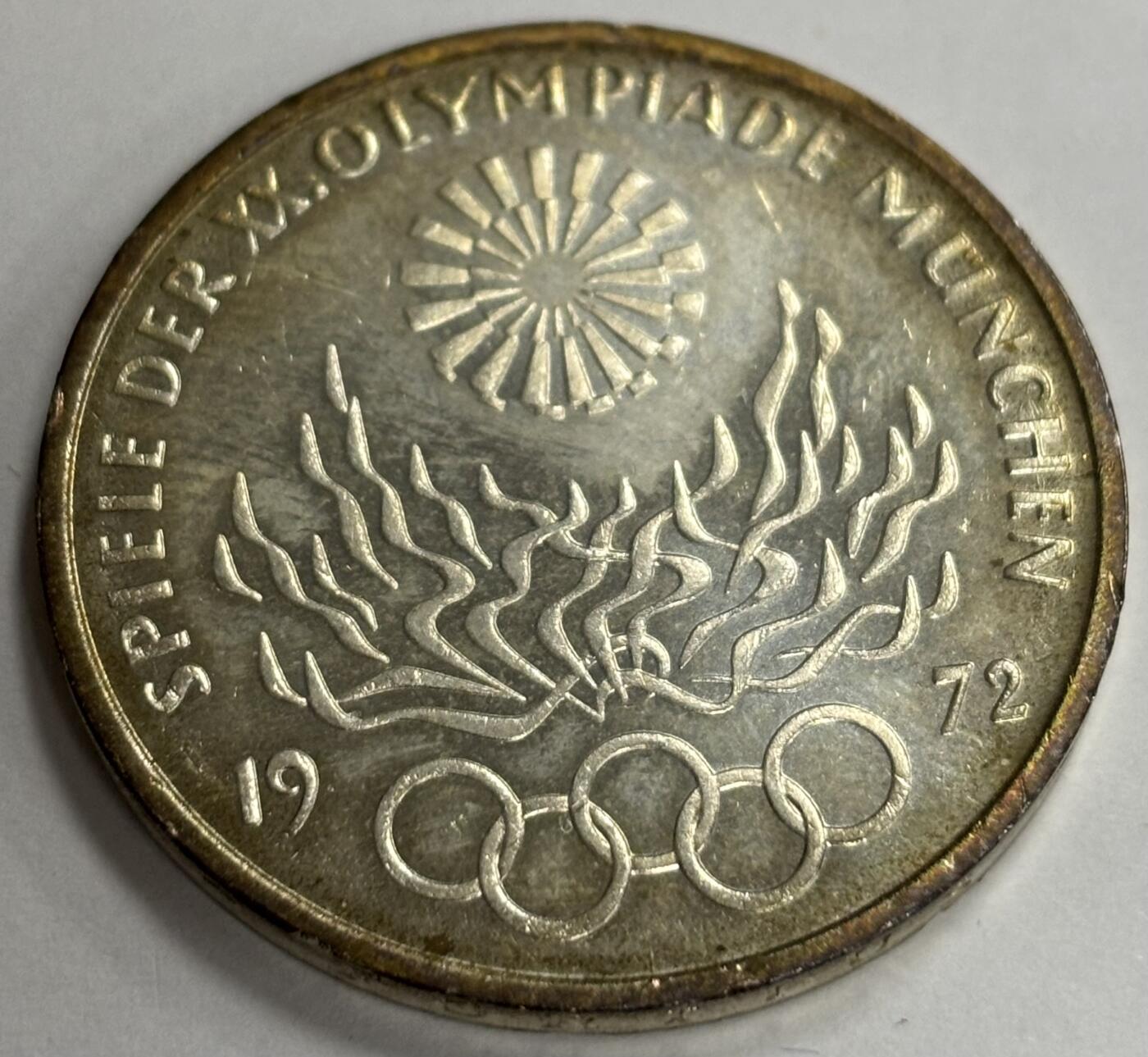 文馨钱币收藏第 299 场，长期接代拍业务 全新原盒 1972 年德国慕尼黑奥运会 10 德拉科马银币 15.5 克 625 银 F 厂