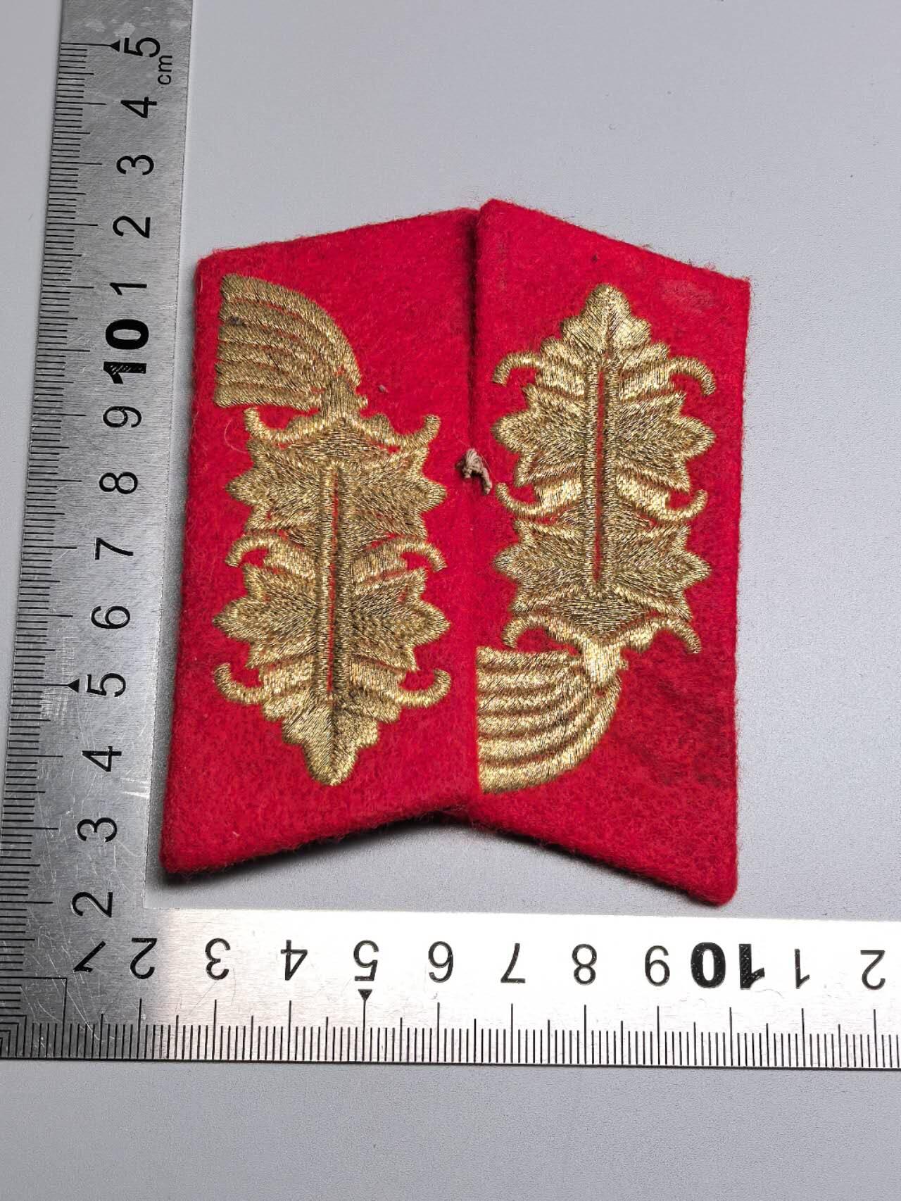 小驴勋章奖章收藏4月11日周六晚六点拍卖（珍爱和平，收藏战争，铭记历史，勿忘国耻，忠党爱国。有偿代拍，送拍规则在简介最后，参拍须阅读规则后再参拍，关系到运费包装发货时效真假辨别等关键信息，拍卖时不再发原图，看大图店主微信码在拍卖店铺介绍里） 现代工艺品 将官领章 非原品