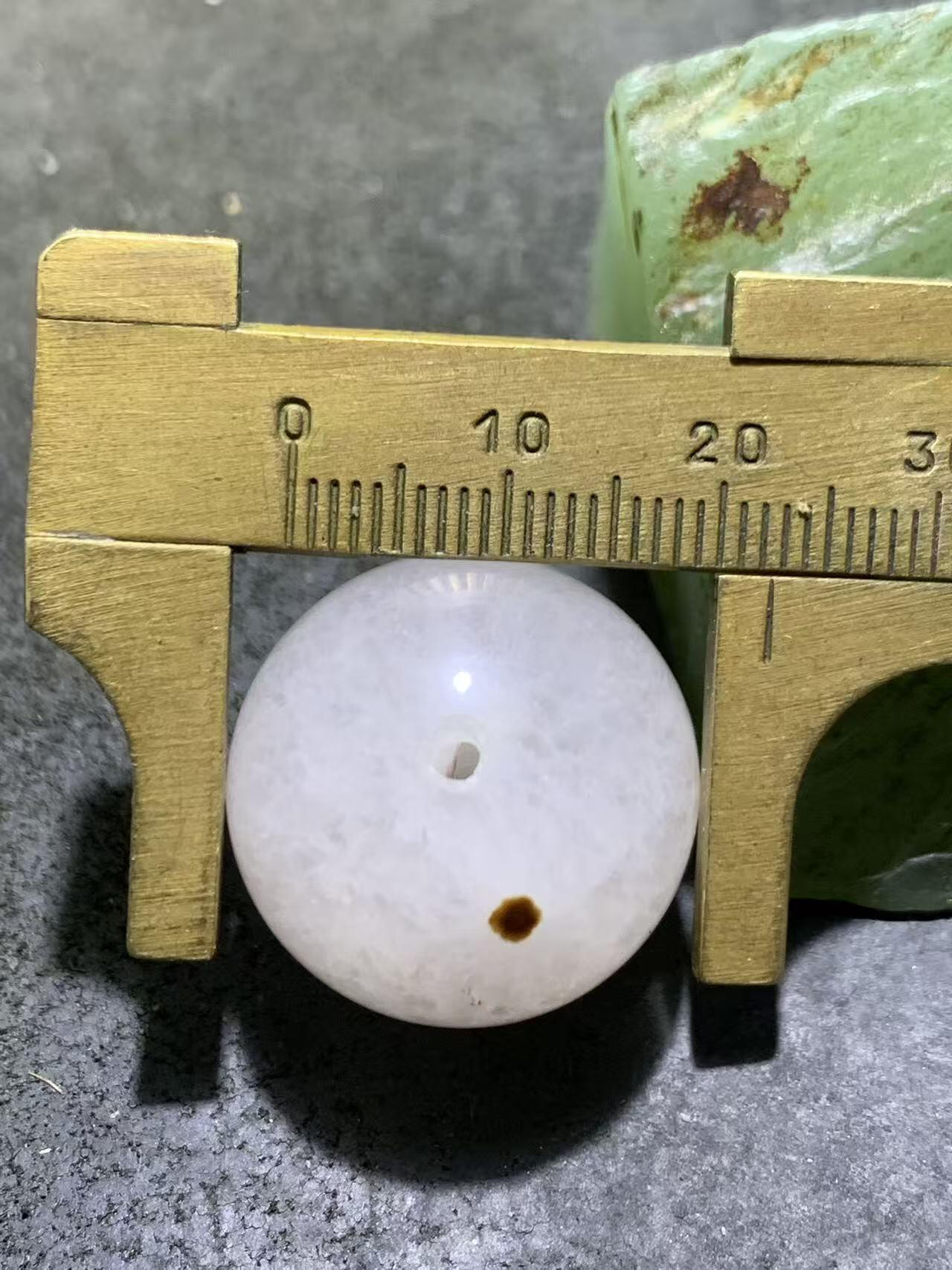 精美高玉化冰飘战国红玛瑙圆珠一颗！