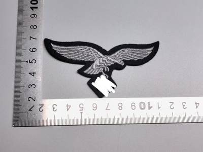 小驴勋章奖章收藏4月11日周六晚六点拍卖（珍爱和平，收藏战争，铭记历史，勿忘国耻，忠党爱国。有偿代拍，送拍规则在简介最后，参拍须阅读规则后再参拍，关系到运费包装发货时效真假辨别等关键信息，拍卖时不再发原图，看大图店主微信码在拍卖店铺介绍里） - 现代工艺品 空军胸标 非原品