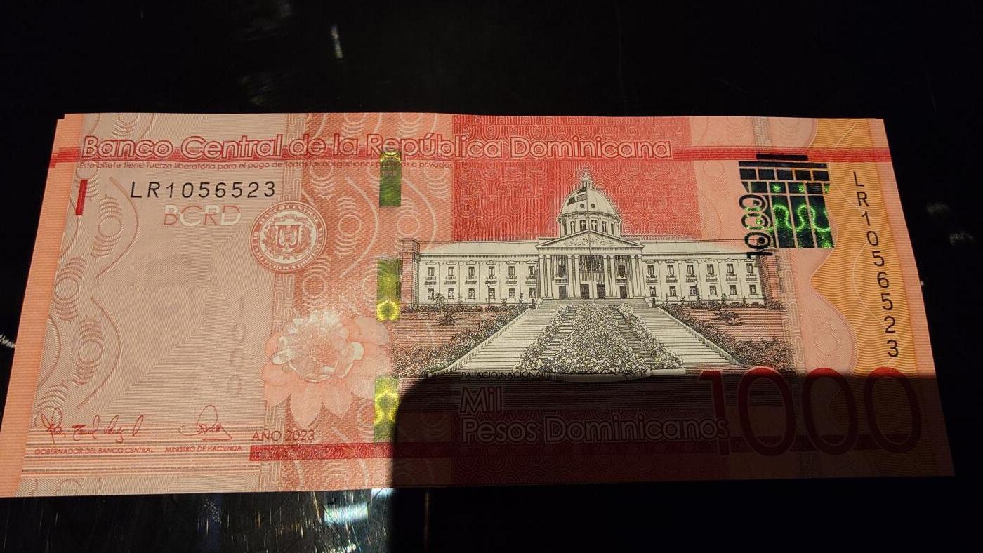 世界钱币～微拍第245期暨2026年第26期  新货卖剩品种部分上架提供选购 2023年多米尼加1000 全新绝品无47尾号523
