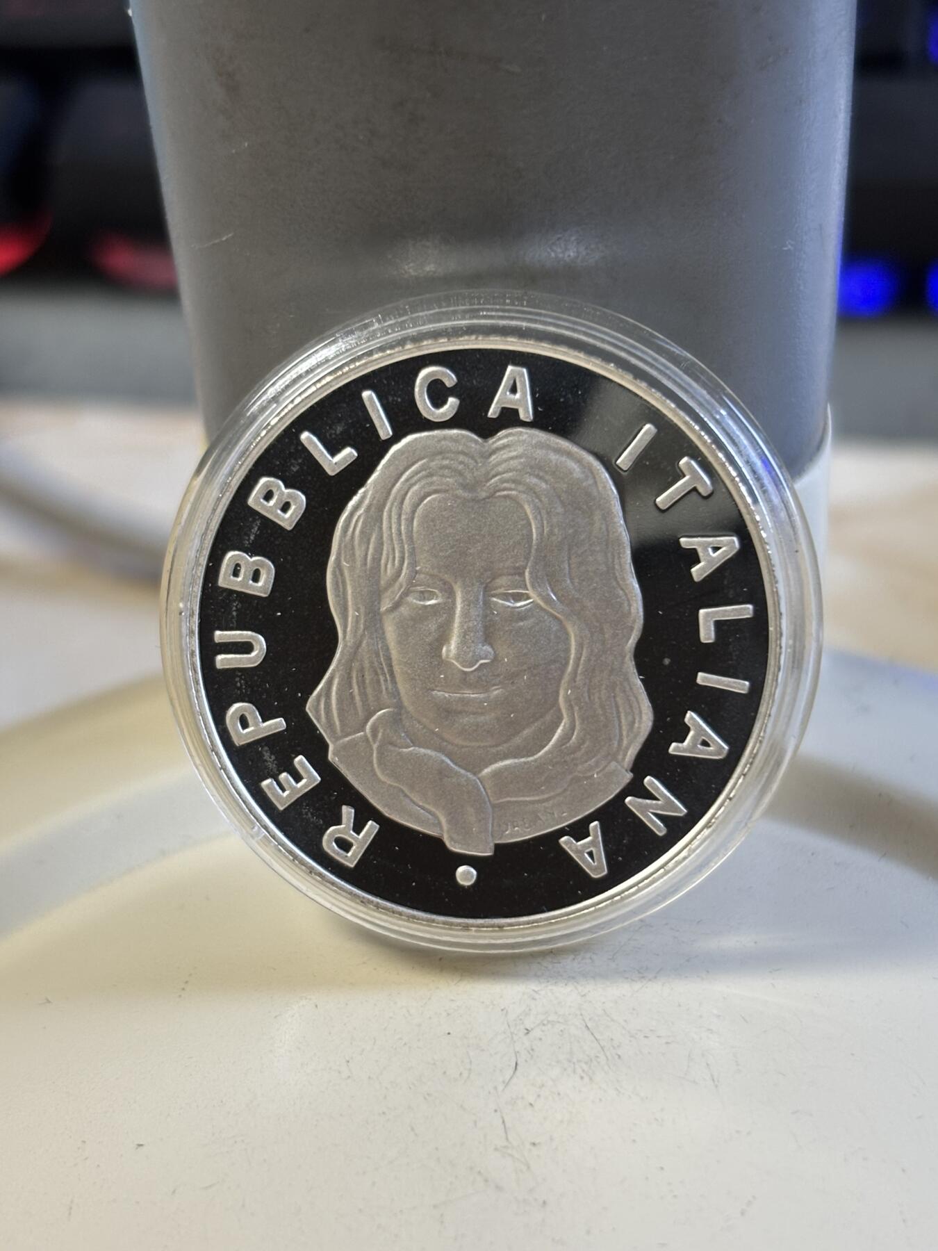 第197期拍卖 意大利2008年电影明星安娜马格纳尼精制纪念银币，925银，18克，发行9000枚，