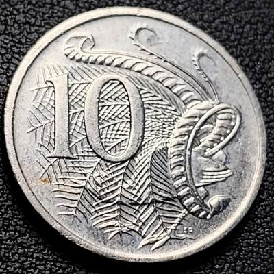 泉币菌-第223场-拍品多 请提前出价(工作原因  发货比较迟缓 已在拍卖规则里面说明 望理解) -  英属 澳大利亚2002年10分铜镍币 琴鸟 伊丽莎白二世女王 铜镍币 23.6mm