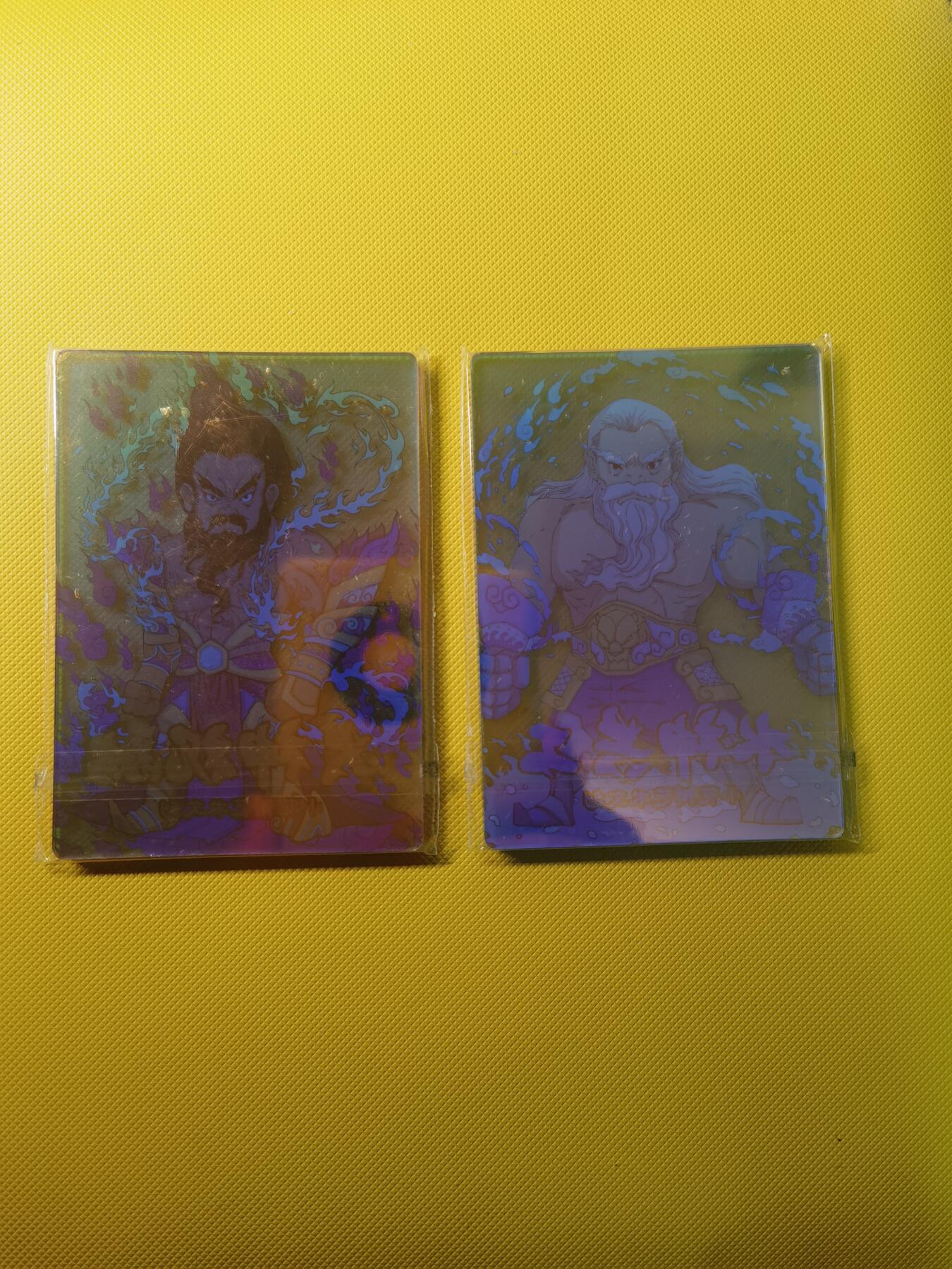 蜂潮卡牌  拍卖001期  小花瓣专场（4月10日  21点  截拍） 小花瓣艺术文创  水神共工  火神祝融  亚克力一对