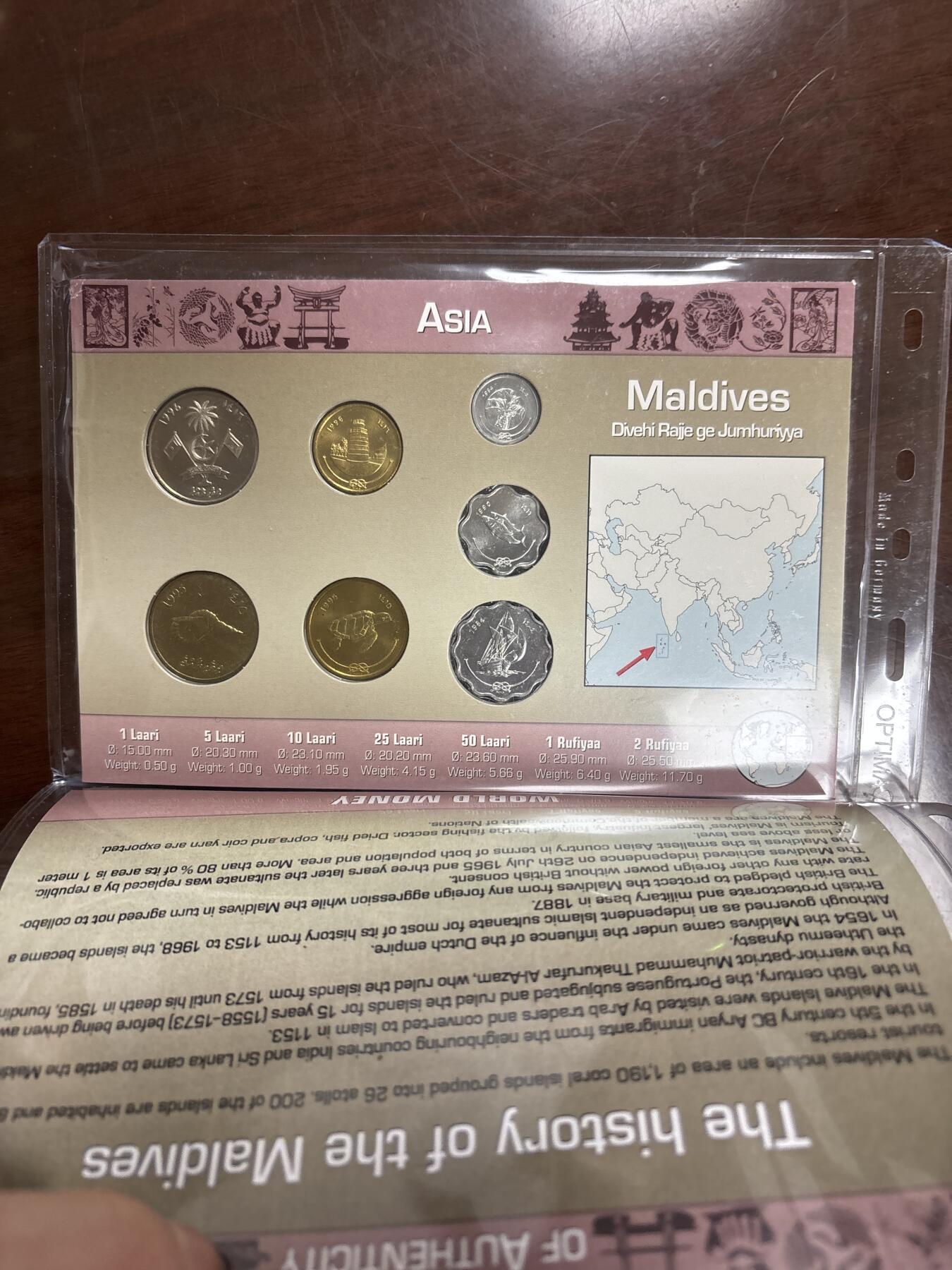 文馨钱币收藏第 299 场，长期接代拍业务 全新马尔代夫 7 枚套册，原册