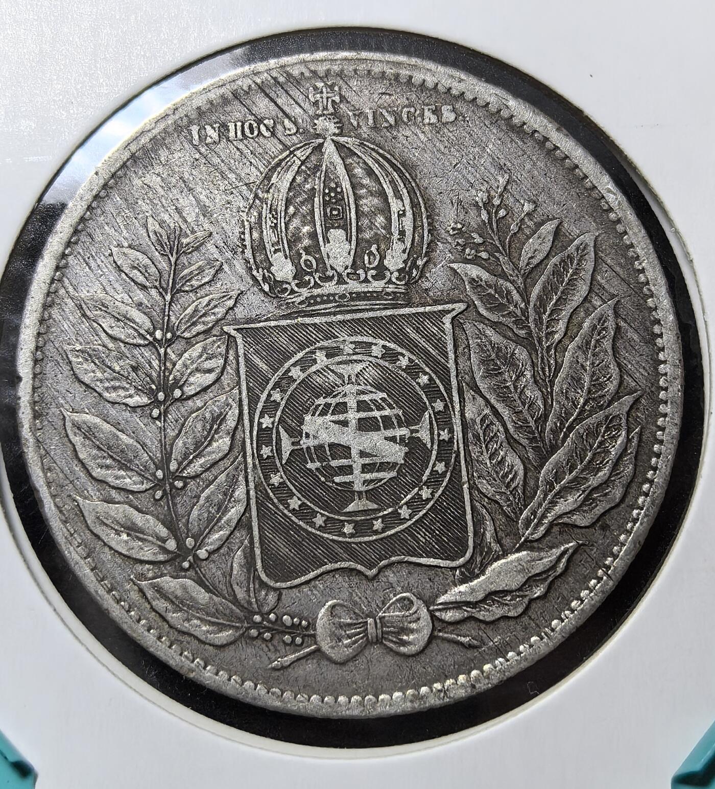 外国优质老铜币纪念币银币专场，周六晚上九点倒数截拍，满百包邮，周日发货,可寄存半年，喜欢朋友微信扫描二维码可直接参拍 巴西帝国佩德罗二世1852年2000瑞斯银币，铸于里约热内卢，是佩德罗二世亲政后货币改革产物，见证巴西帝国早期现代化与南美强国崛起的历史。