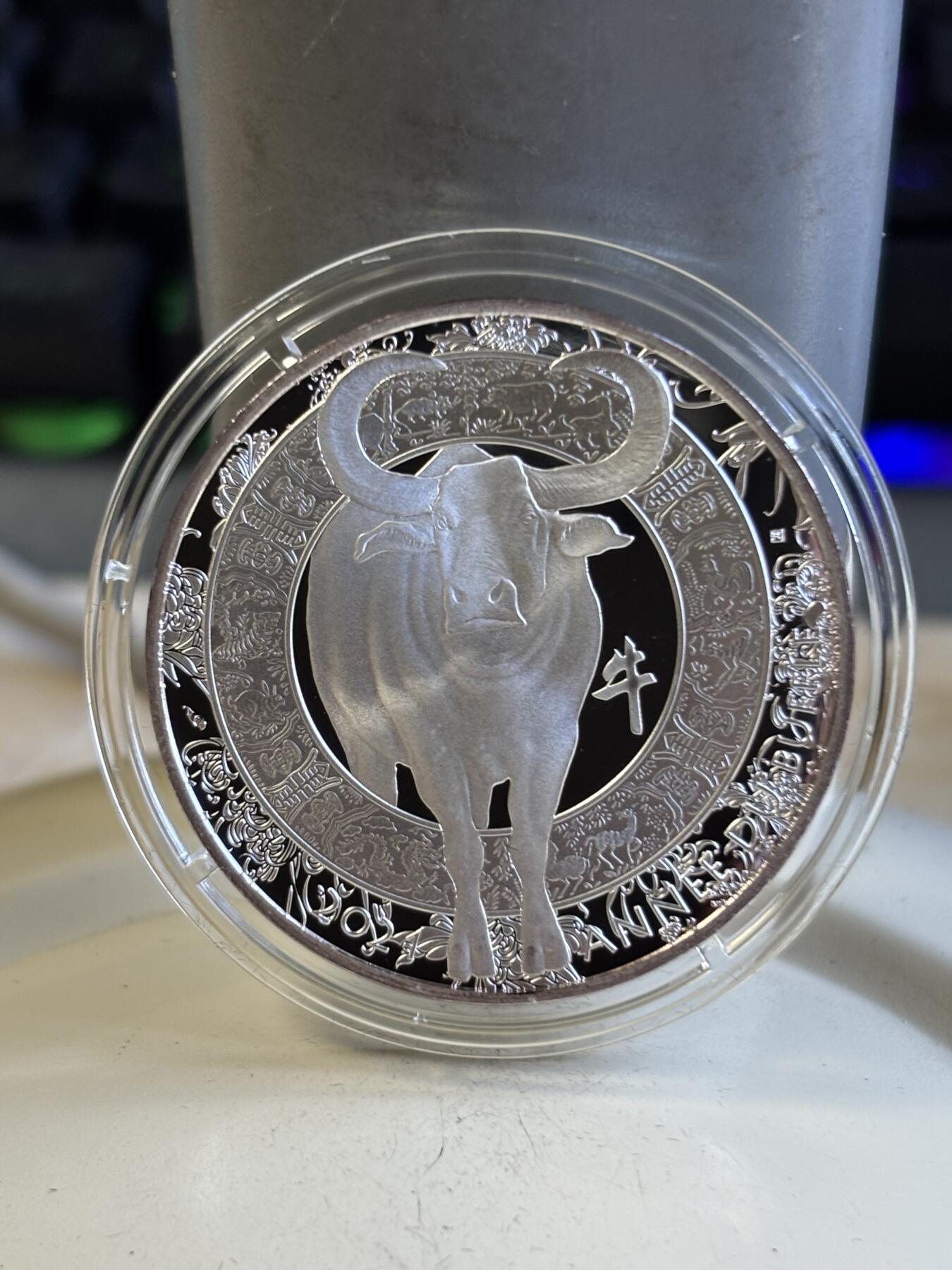 第197期拍卖 法国2021年中国生肖系列生肖牛年10欧精制银币，900银，22.2克，发行2500枚