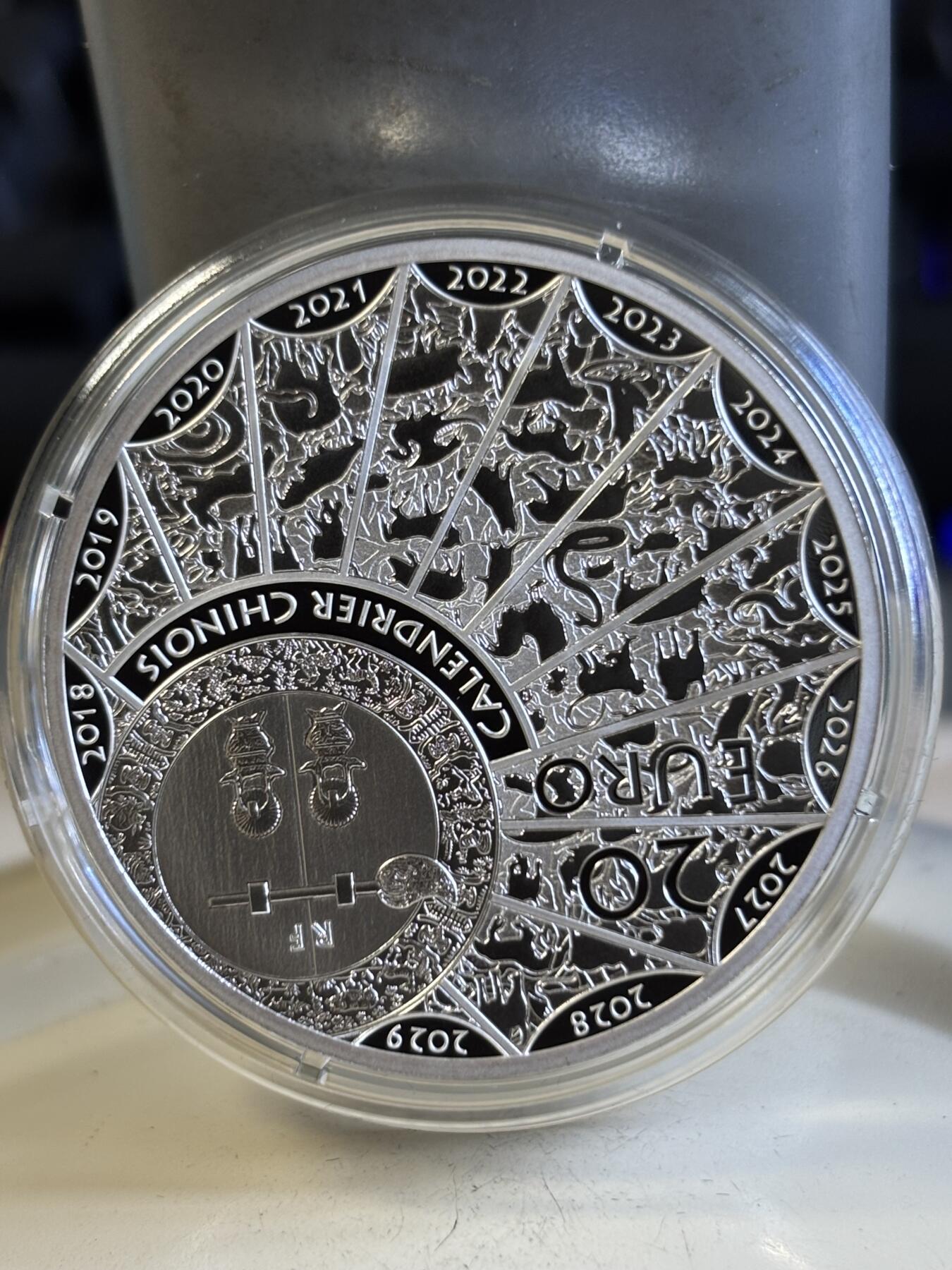 第197期拍卖 法国2019年中国生肖系列猪年20欧加厚纪念银币，999银，1盎司，发行2500枚