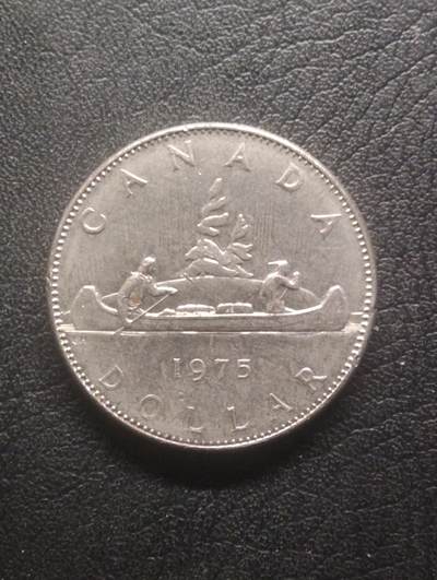 荟藏特别场次第十五期——“社长的硬币堆” - 加拿大1975年划船1元镍币，早期小版青年女王头像·