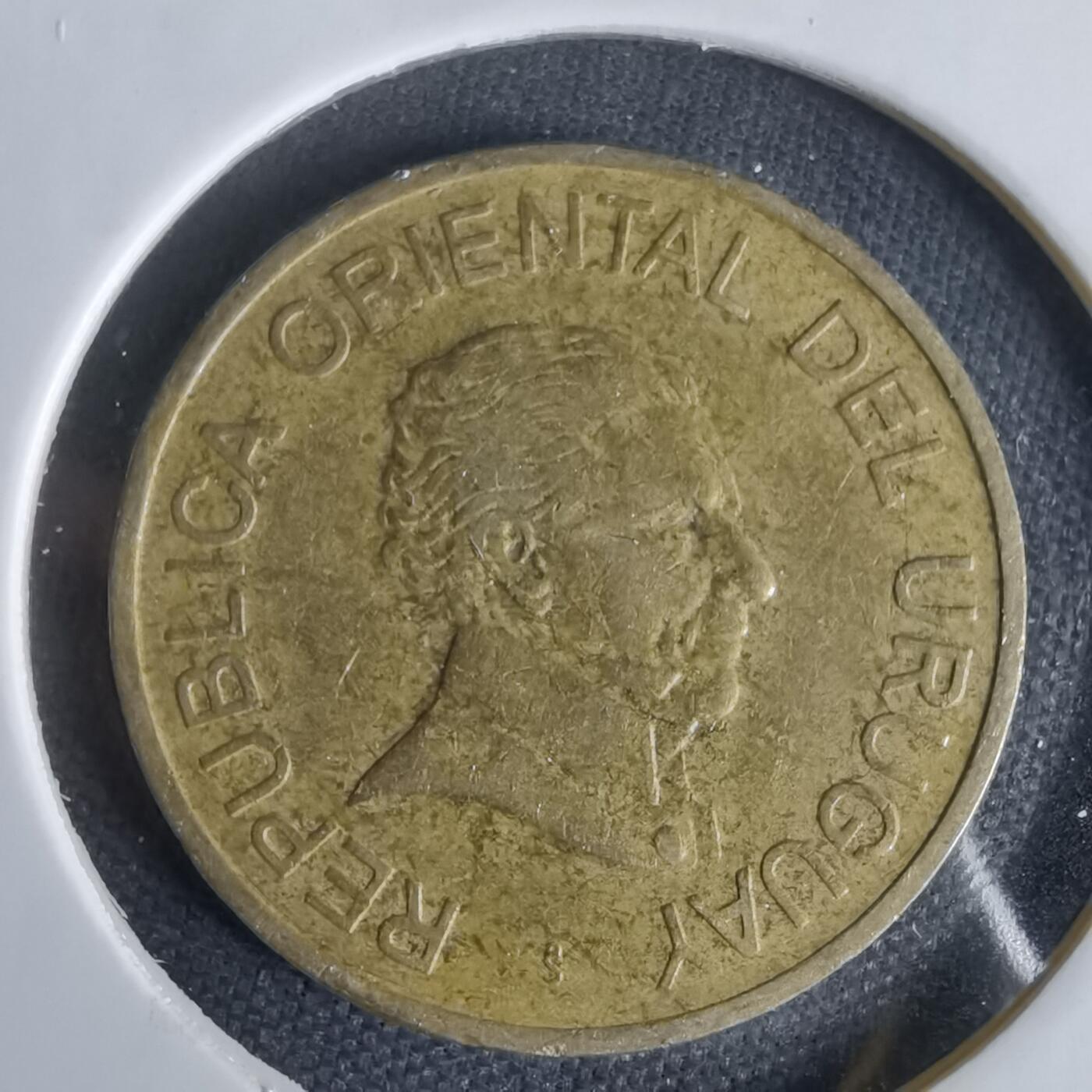 沼泽如烟--第1047场 乌拉圭1998年2比索