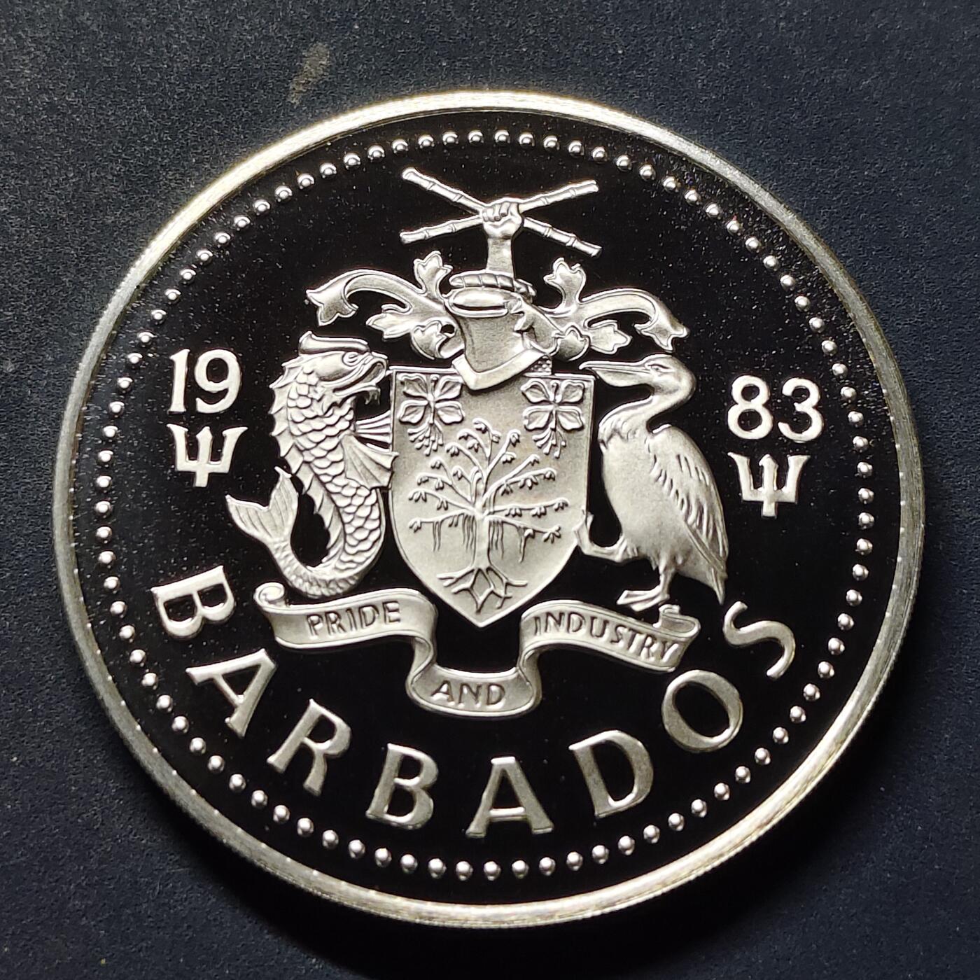 【全场包邮】纯粹捡漏拍519场 【稀少】巴巴多斯1983年25元加冕30周年精制克朗型纪念银币【39.5毫米30.28克50%】-量2951