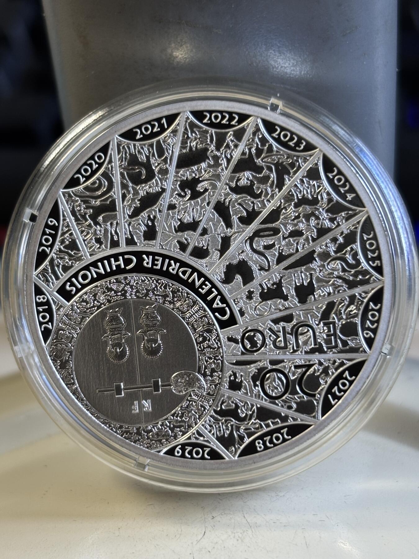 第197期拍卖 法国2019年中国生肖系列猪年20欧加厚纪念银币，999银，1盎司，发行2500枚