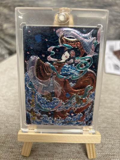 喜灰玩卡拍卖第七期，接拍品0佣金，欢迎送拍，释放现金流，让自己有资金可以购买更多喜欢的卡牌，让别的卡友能淘到更多心仪的卡牌 - 【限编182/300编】卡德曼 画中仙 心染老师绘 光刻 貂蝉 限编182/300编