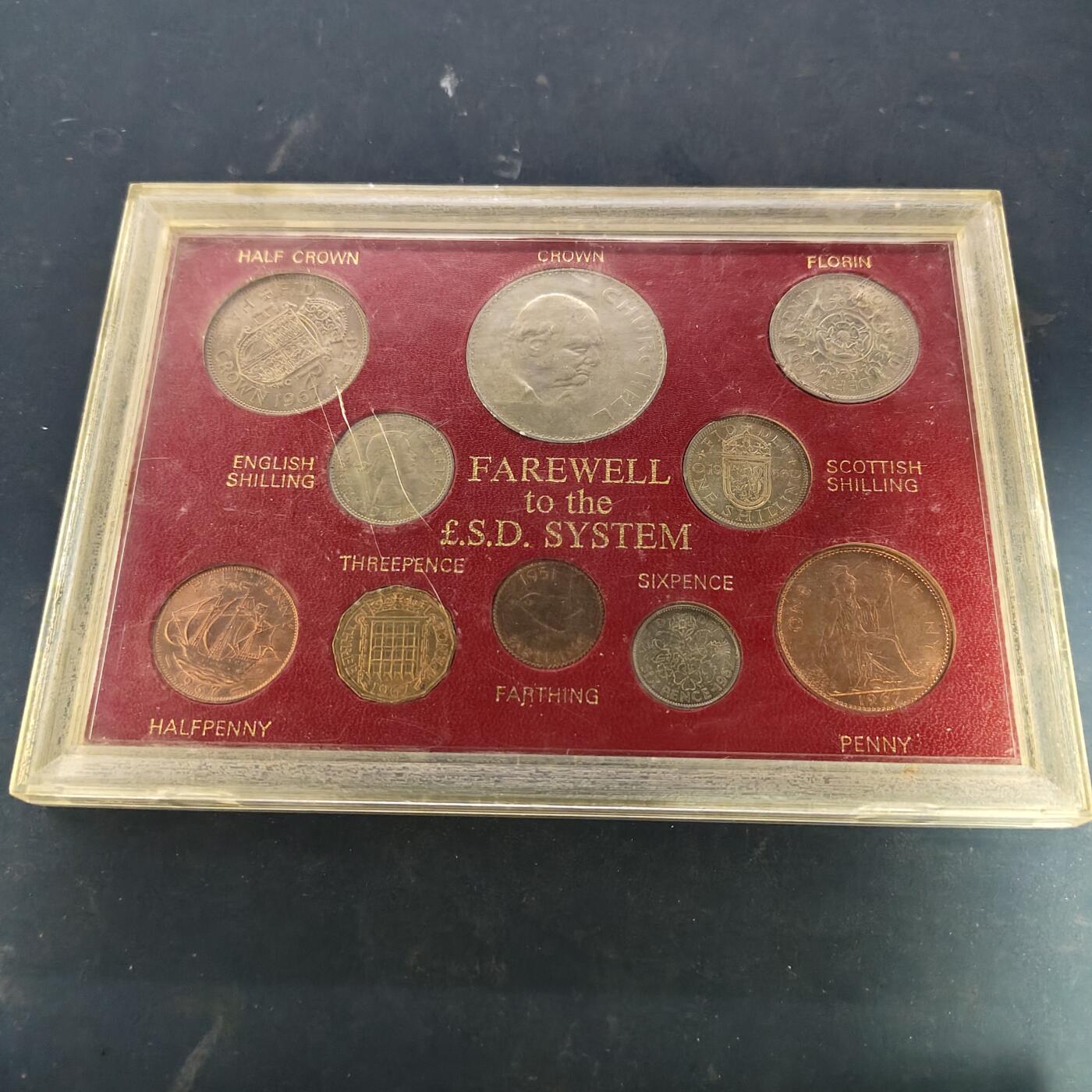 【全场包邮】纯粹捡漏拍521场 英国盒装套币3盒一组-1961-1967年十二进制盒装带克朗币+1982年官方精制套币+1981年官方精制套币