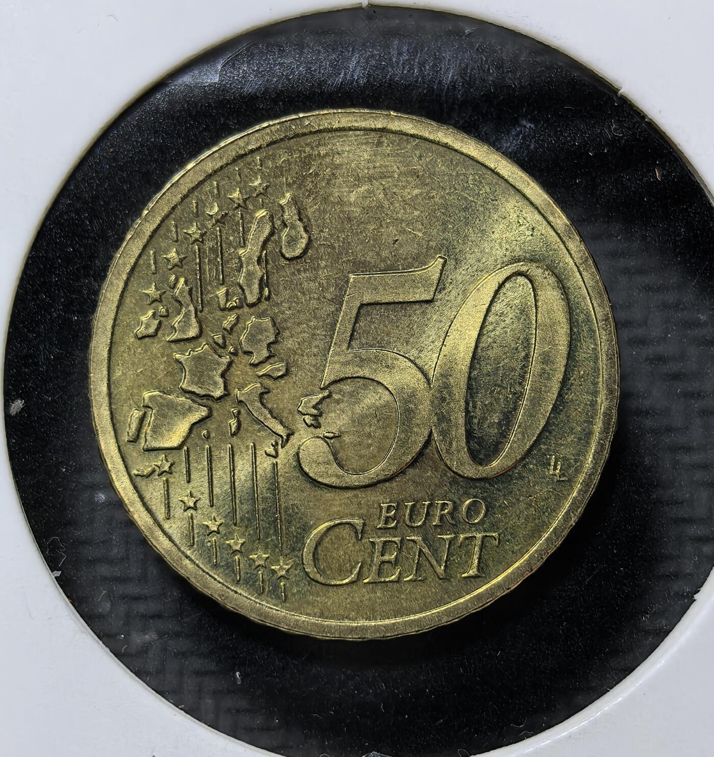 外国优质老铜币纪念币银币专场，周六晚上九点倒数截拍，满百包邮，周日发货,可寄存半年，喜欢朋友微信扫描二维码可直接参拍 原光德国勃兰登堡门50欧分，象征着欧洲统一与和平，硬币上的星星环绕设计也强化了欧盟共同体概念。