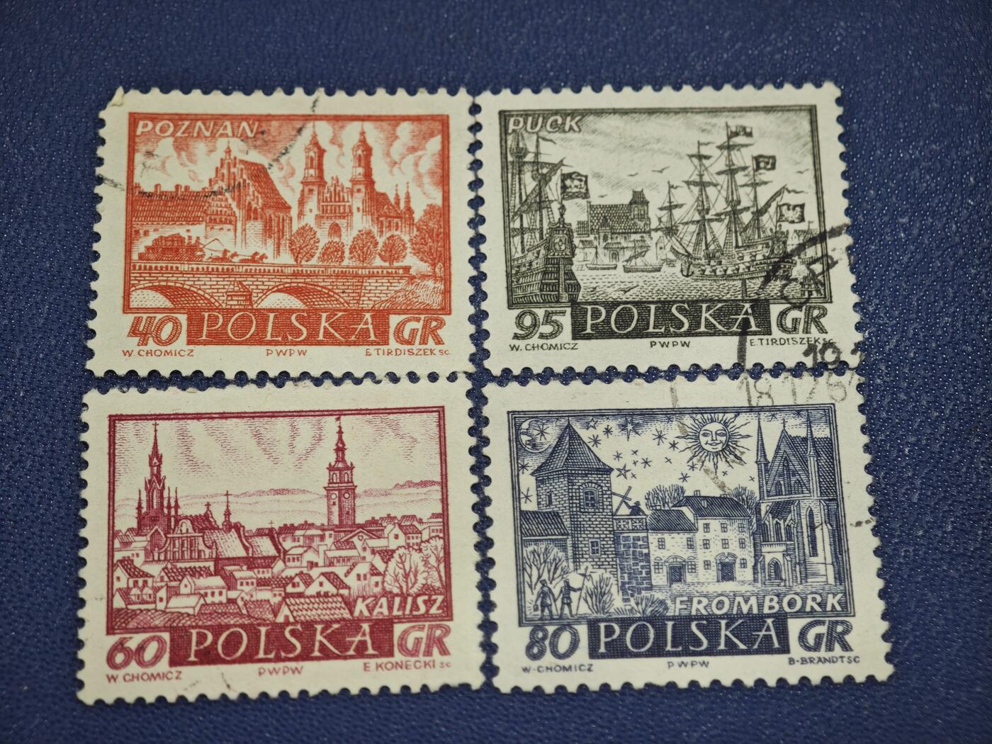 橙子收藏第八期(社会主义国家邮票专场) 这套邮票属于波兰经典的「波兰古城风光」系列，发行于20世纪50-60年代，以雕刻版工艺展现波兰各地的历史名城风貌，是当时波兰文化推广的重要载体。