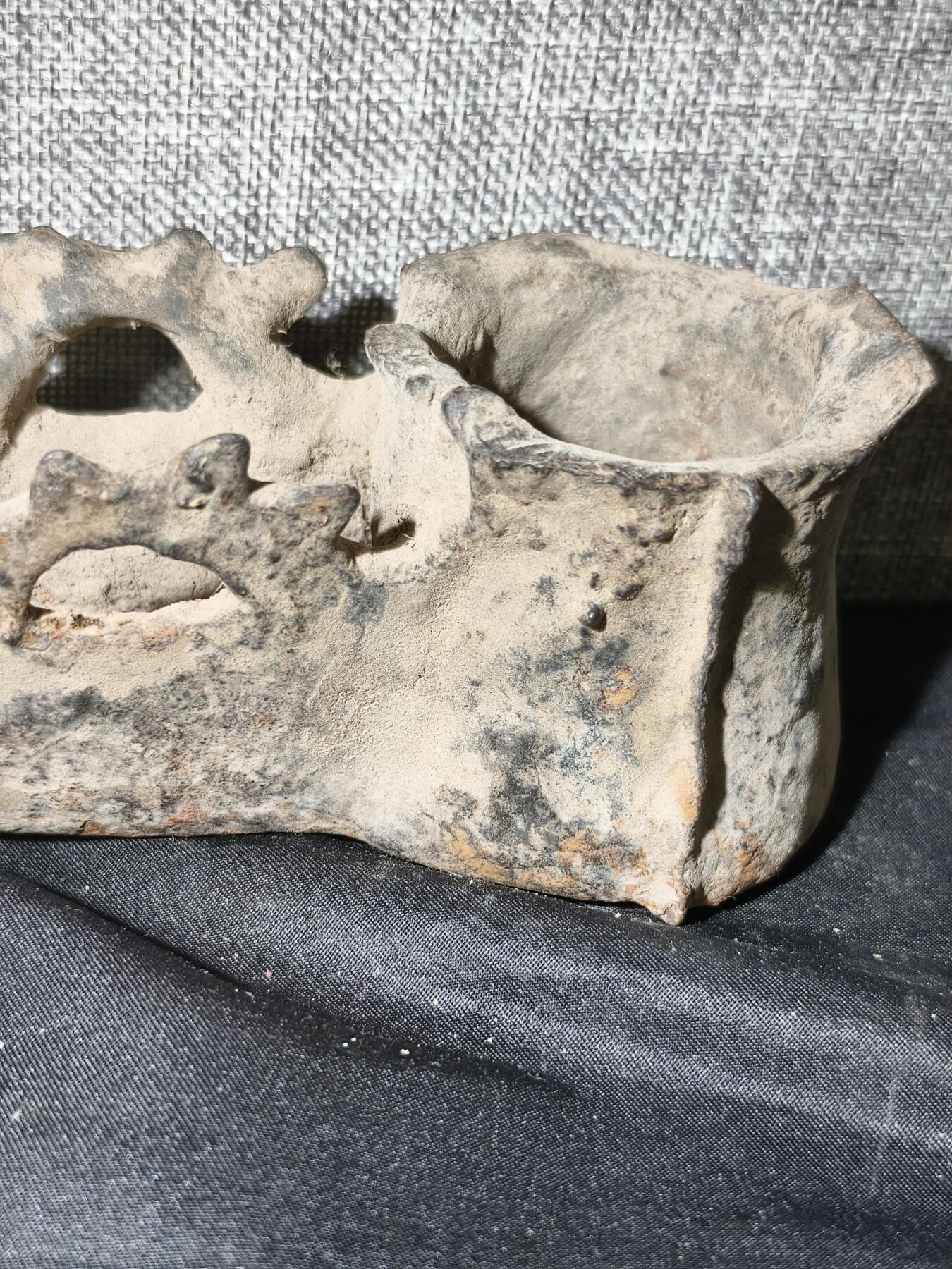 125期新疆红钱粟特钱币丝路钱币专场 新疆清代传世铁油灯