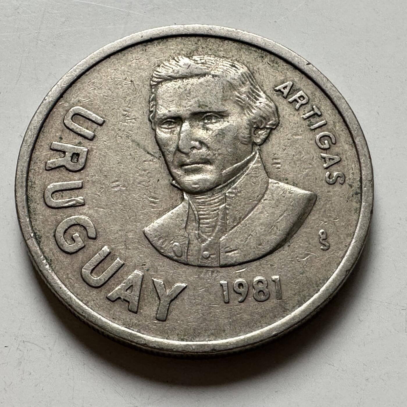 🌹外币初藏🌹🐯2026年第40场   每周二四六晚8️⃣点 世界钱币 乌拉圭1981年10比索 b