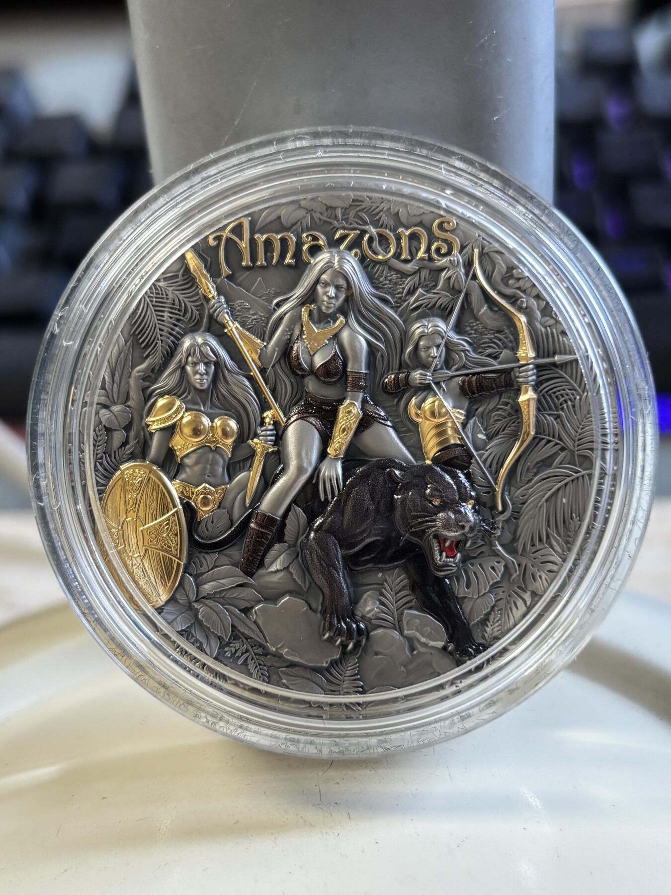 第197期拍卖 纽埃2025年亚马逊女战士2盎司高浮雕纪念银币，999银，2盎司，发行500枚