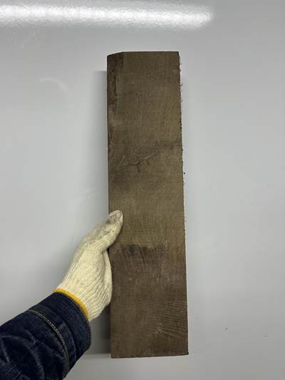 零元拍：NO.2金丝楠阴沉料满水波，切镇尺做牌子，无需打磨就已经金光闪闪。切牌子，做镇尺。满金丝药香，尺寸约：46/11.3/2.5CM。 - 零元拍：NO.2金丝楠阴沉料满水波，切镇尺做牌子，无需打磨就已经金光闪闪。切牌子，做镇尺。满金丝药香，尺寸约：46/11.3/2.5CM。