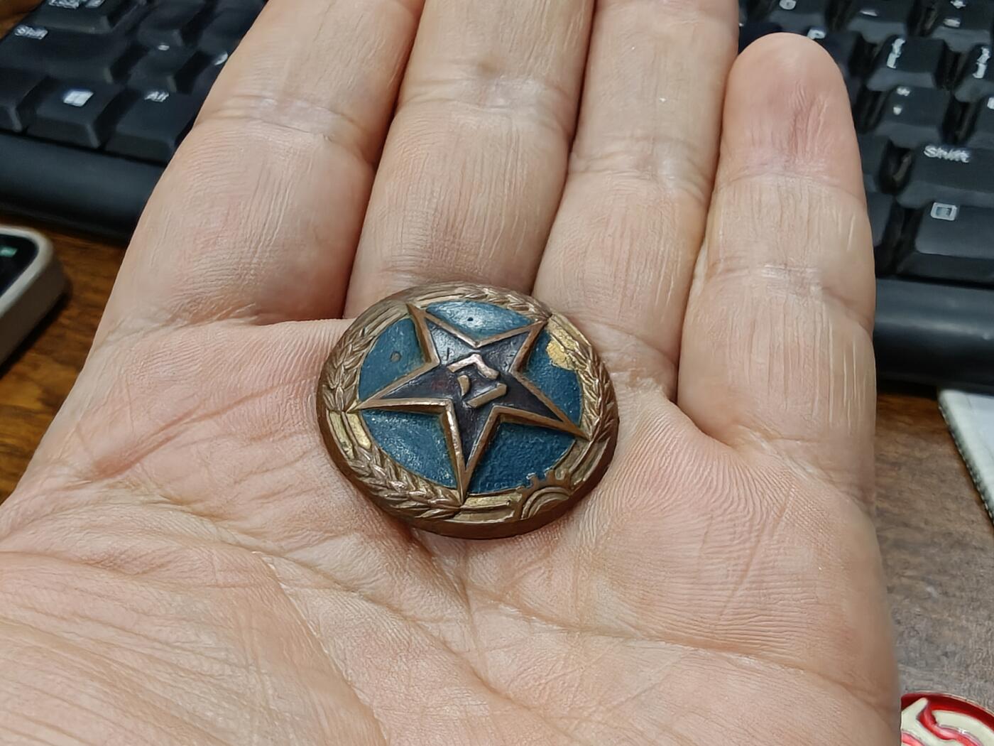 徽章钱币纪念章刺绣杂件专拍 五十年代铜帽徽徽章