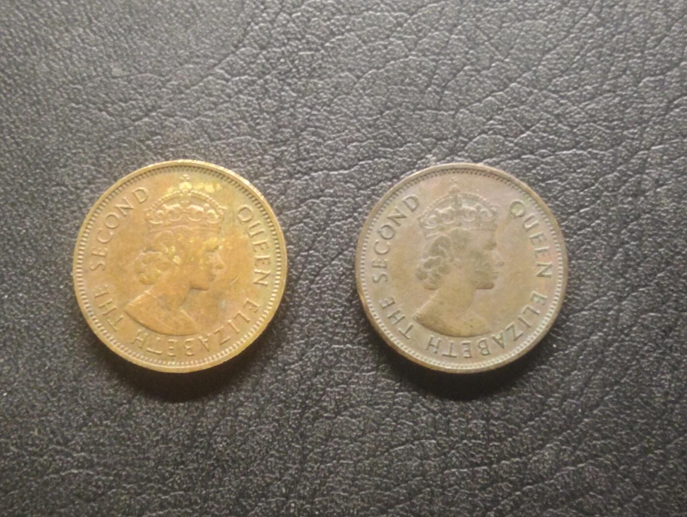 荟藏特别场次第十五期——“社长的硬币堆” 香港大一毫两枚，夹心边版+实心边版，尖顶冠女王