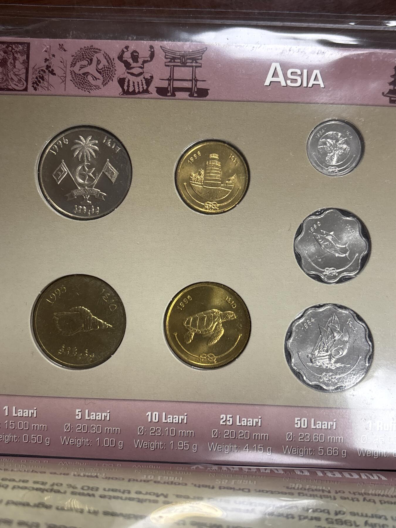 文馨钱币收藏第 299 场，长期接代拍业务 全新马尔代夫 7 枚套册，原册