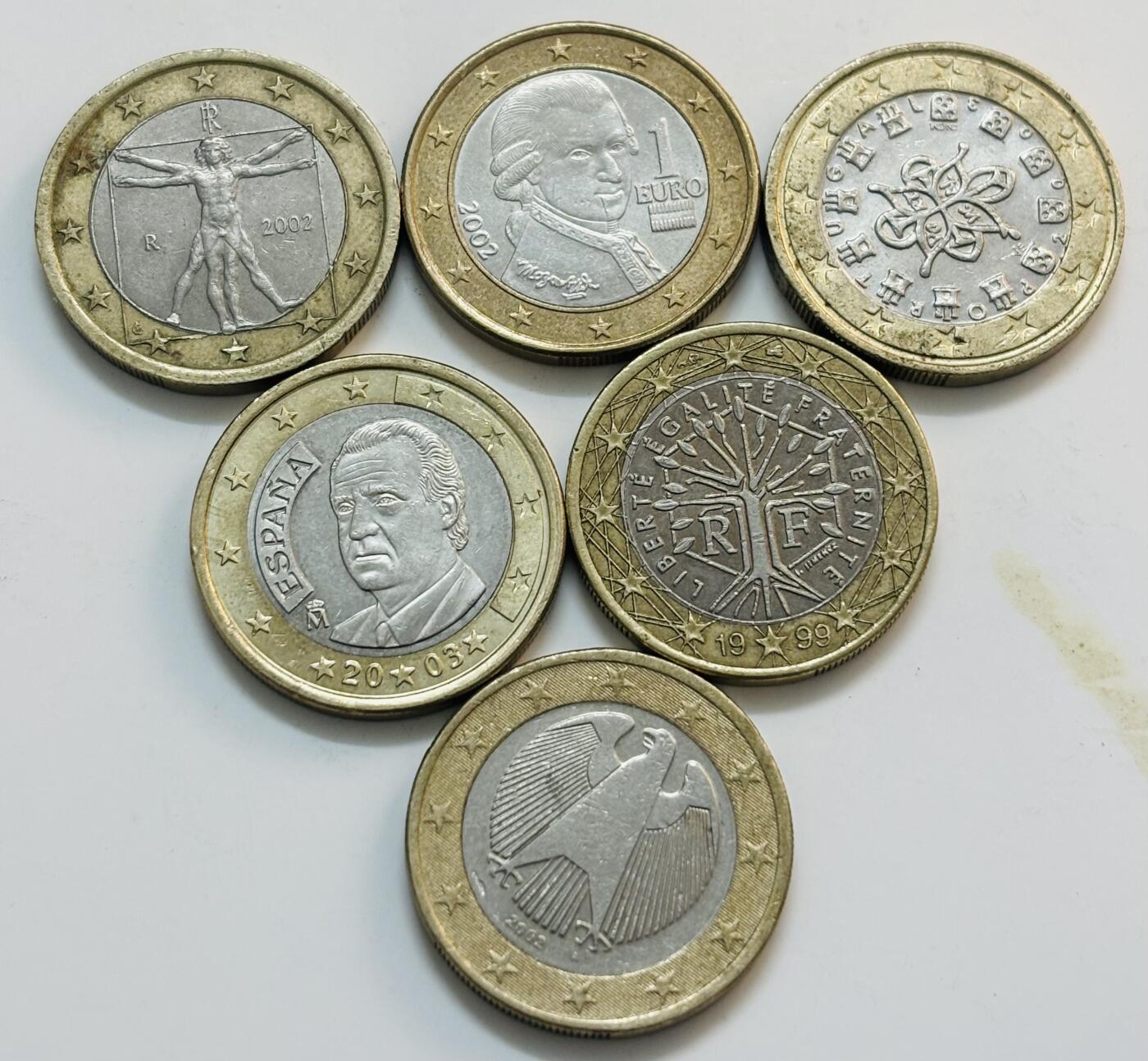 文馨钱币收藏第 299 场，长期接代拍业务 带光好品欧盟 6 国 1 欧元，折合人民币 47.9 元