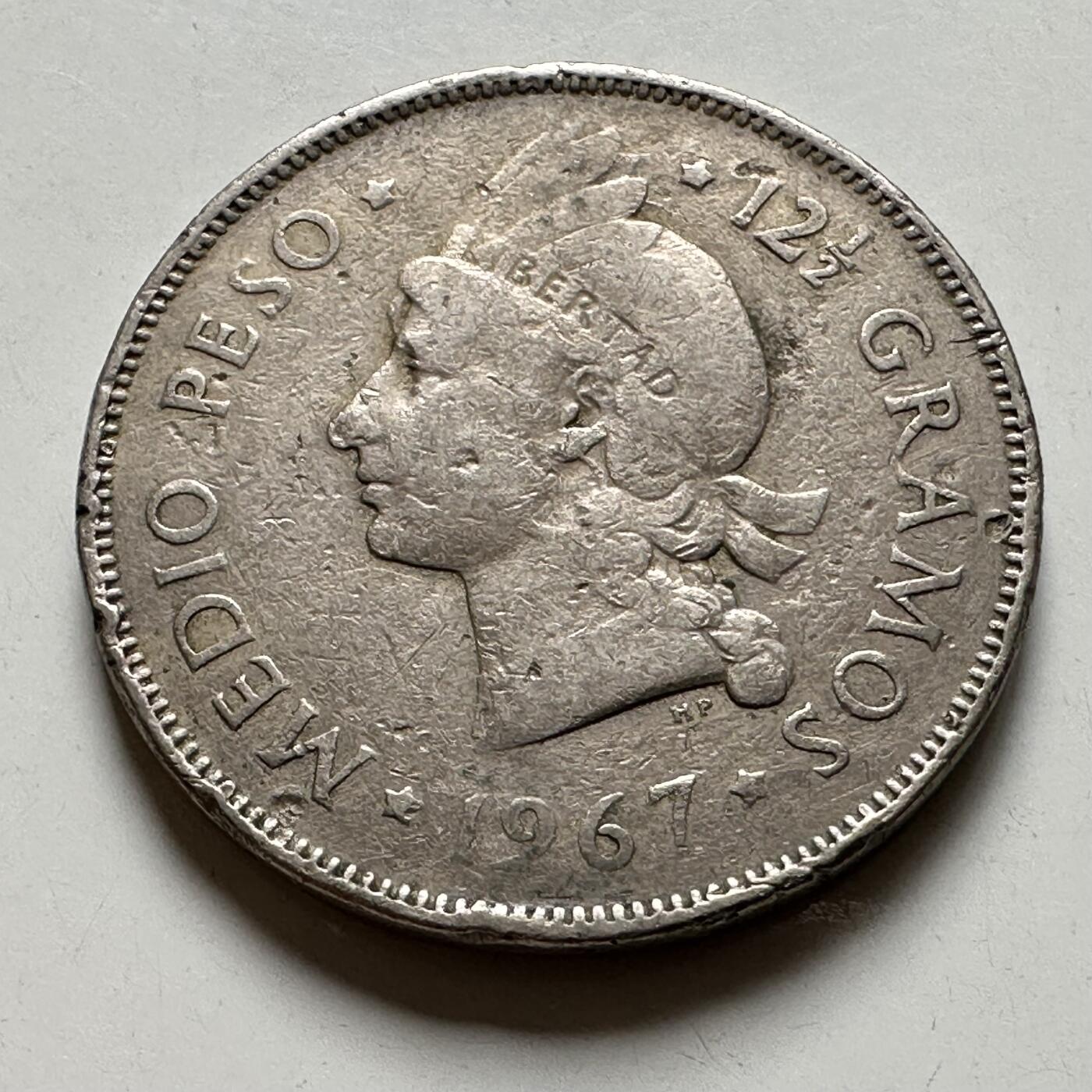 🌹外币初藏🌹🐯2026年第40场   每周二四六晚8️⃣点 世界钱币 多米尼加 1967年 1/2比索