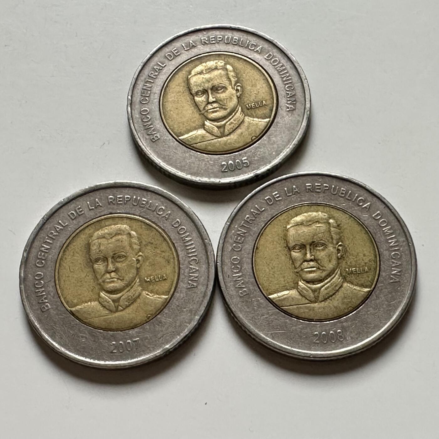 🌹外币初藏🌹🐯2026年第40场   每周二四六晚8️⃣点 世界钱币 多米尼加10比索 三枚