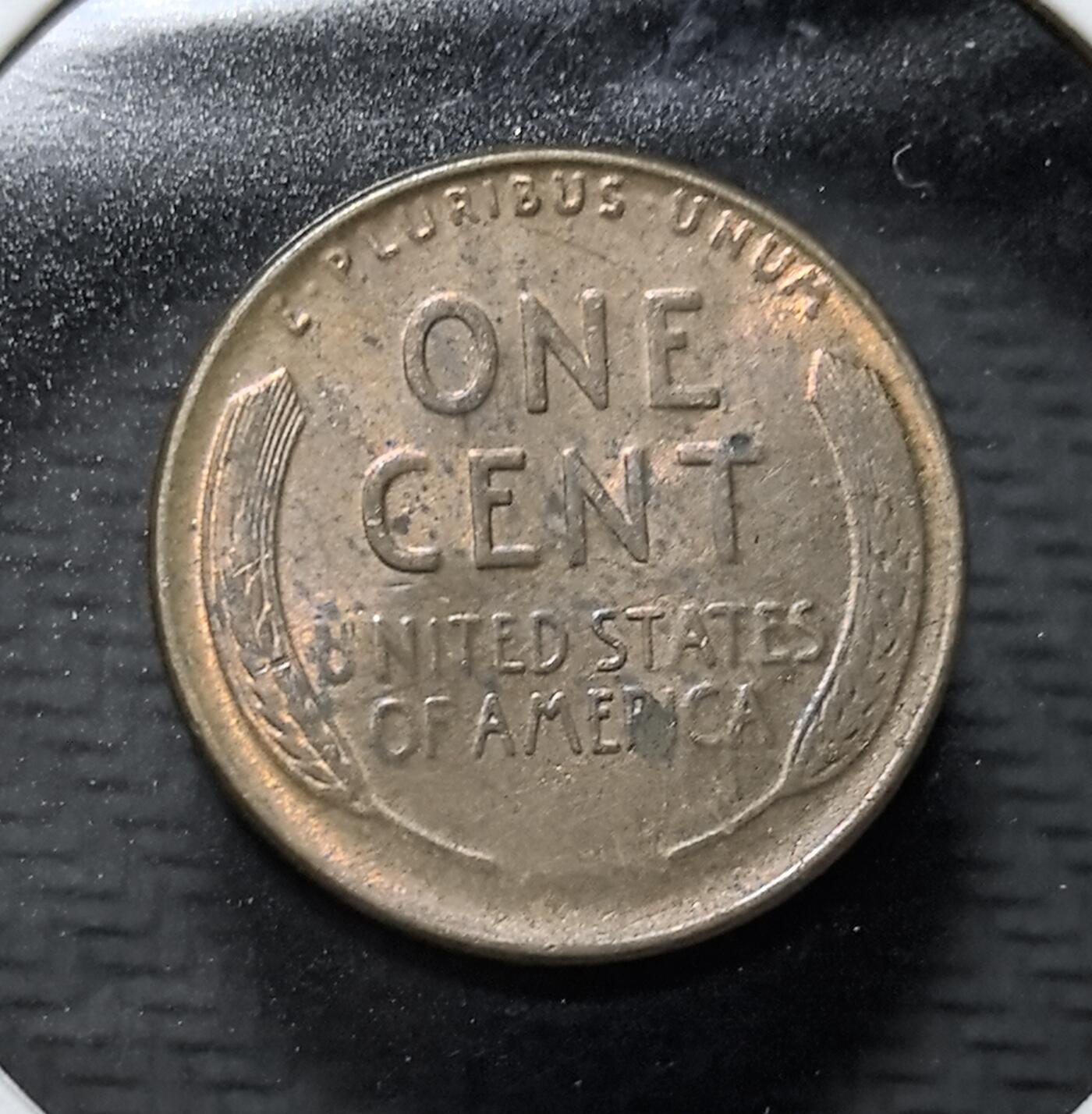 外国优质老铜币纪念币银币专场，周六晚上九点倒数截拍，满百包邮，周日发货,可寄存半年，喜欢朋友微信扫描二维码可直接参拍