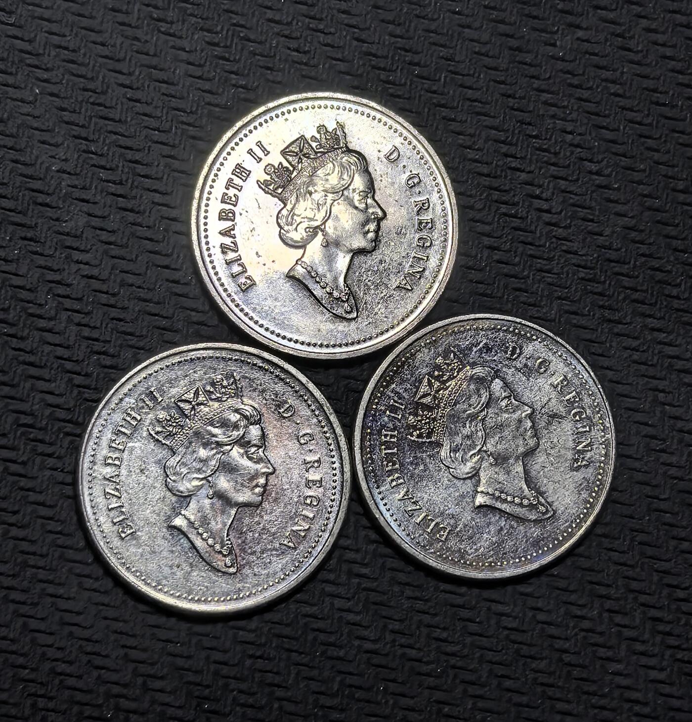 外国优质老铜币纪念币银币专场，周六晚上九点倒数截拍，满百包邮，周日发货,可寄存半年，喜欢朋友微信扫描二维码可直接参拍 加拿大币3枚