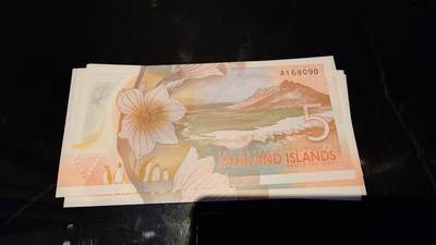 世界钱币～微拍第245期暨2026年第26期  新货卖剩品种部分上架提供选购 - 2025年福克兰群岛5镑 全新绝品无47倒置号 尾号090