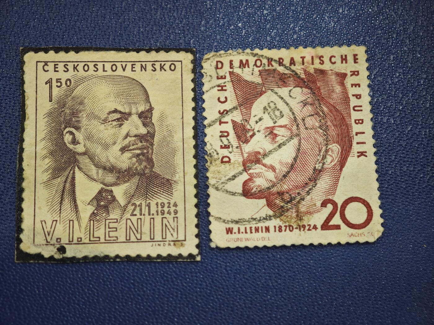 橙子收藏第八期(社会主义国家邮票专场)  1. 捷克斯洛伐克1949年列宁逝世25周年邮票。2. 东德1961年列宁逝世37周年邮票。两枚来自冷战时期社会主义阵营的列宁主题纪念邮票，分别发行于捷克斯洛伐克和东德，是上世纪中叶国际共运背景下的典型邮品。