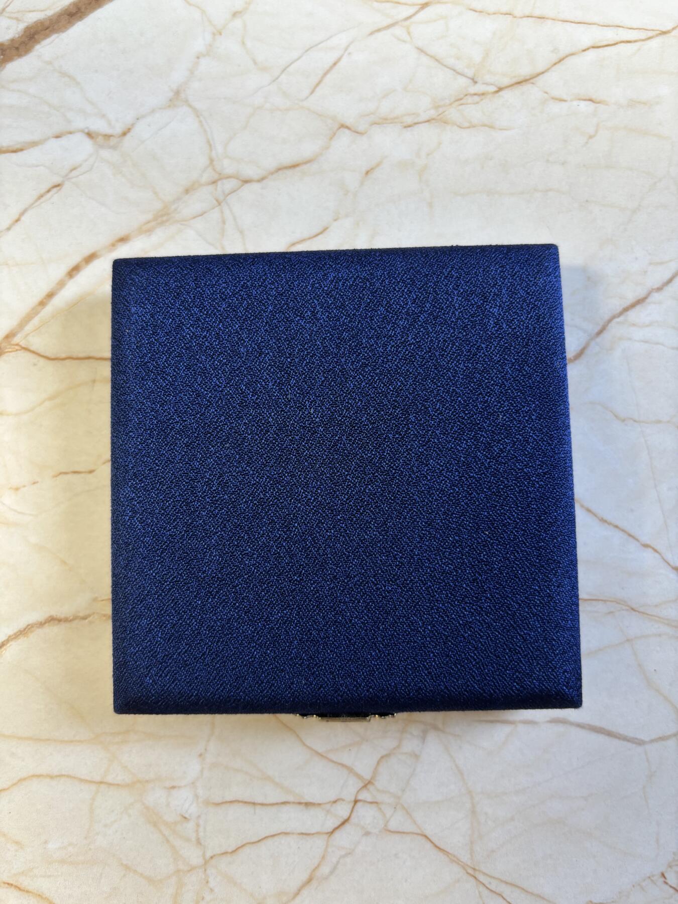 第197期拍卖 意大利1997年国旗诞生200年10000里拉精制纪念银币，835银，22克，