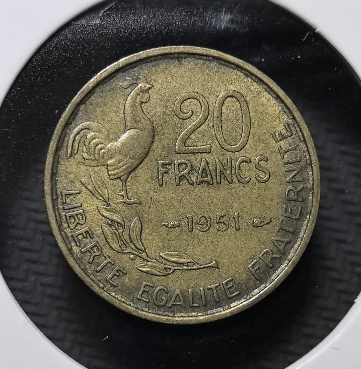 外国优质老铜币纪念币银币专场，周六晚上九点倒数截拍，满百包邮，周日发货,可寄存半年，喜欢朋友微信扫描二维码可直接参拍